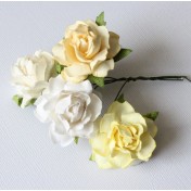 Papierové kvety - cottage 3cm bielo-kremové 4ks
